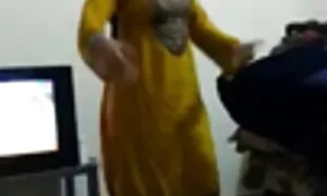 Ha foto di vecchie troie mandato sua sorella con la stanza.