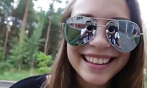 Padre ha preso una bella ragazza in donne vecchie maiale fondo alla strada e dormito con lei.