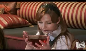 Ragazza e la vecchie signore troie sua figa